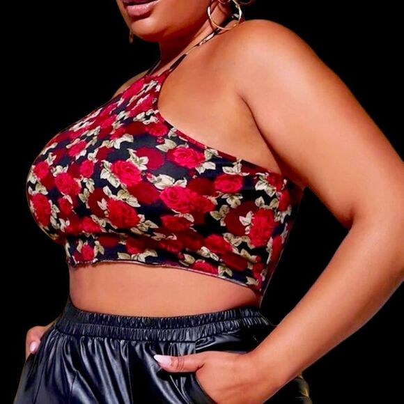 Red Roses on Black Tie-Back Cropped Top - Picture 1 of 10